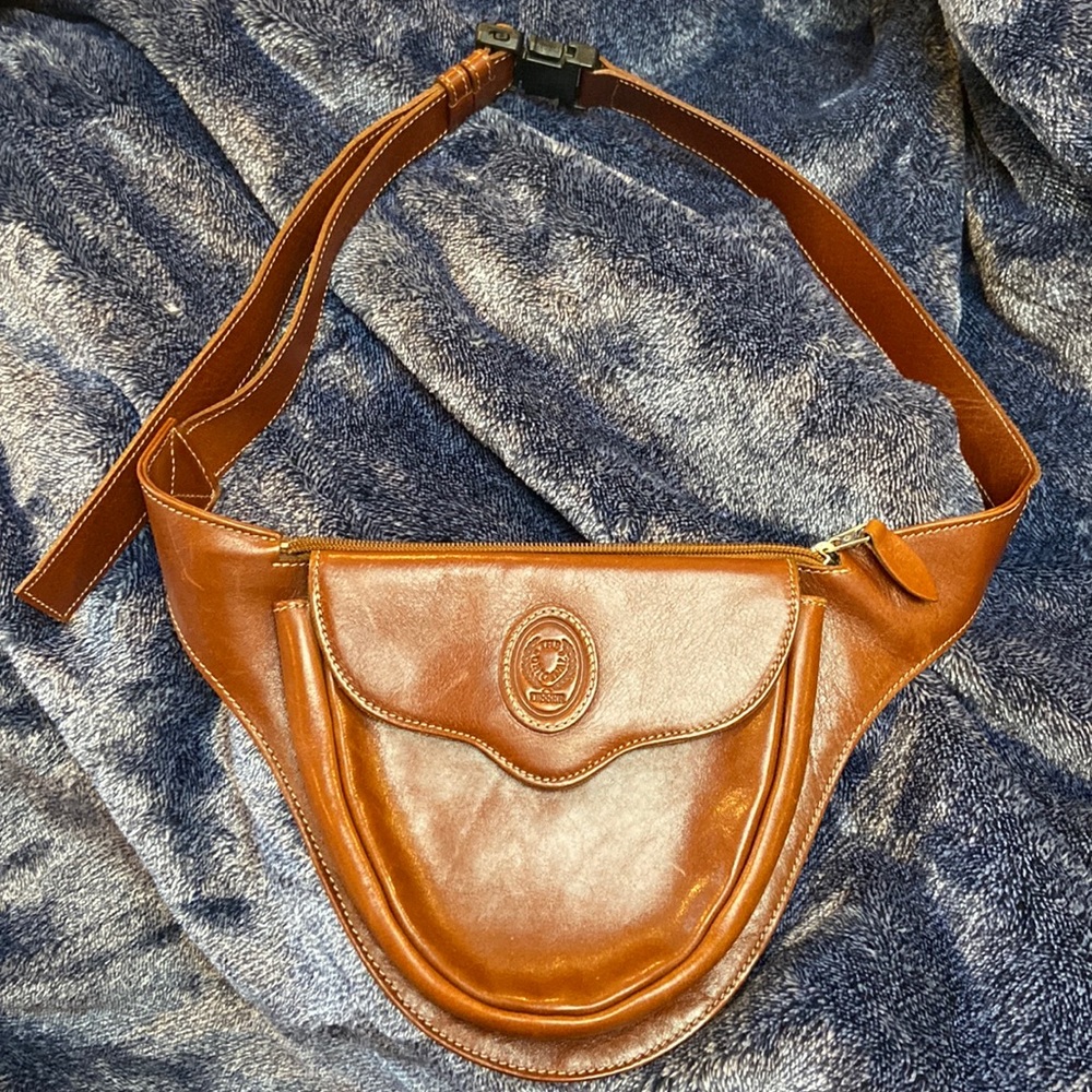 Brown fanny pack